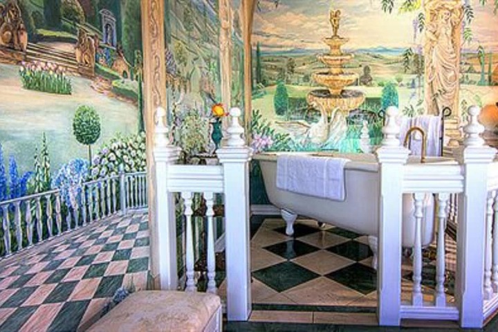 Gingerbread Mansion Inn