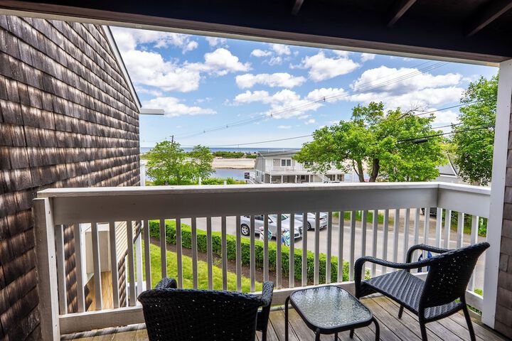 Aspinquid Resort