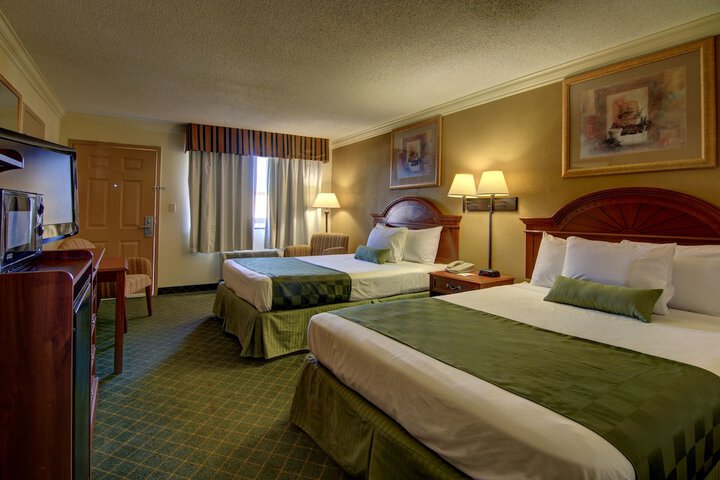 Room 18 of 40