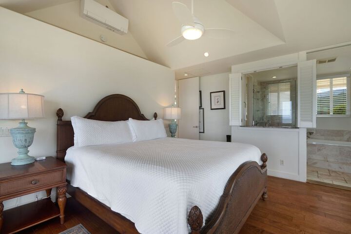 King Hale 4 Bedroom Home by RedAwning