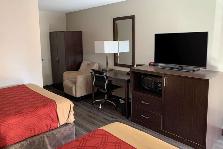 Econo Lodge Portland Downtown