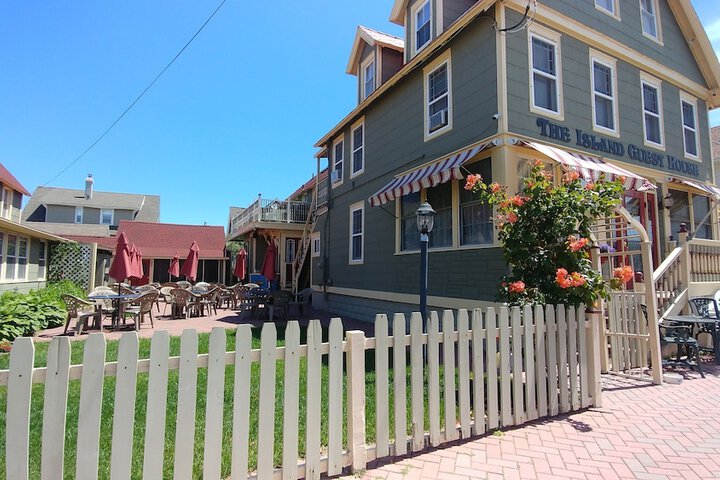 Island Guest House B & B