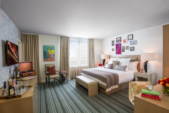 Room 42 of 92