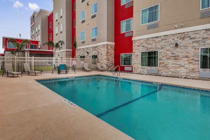 Pool 3 of 25