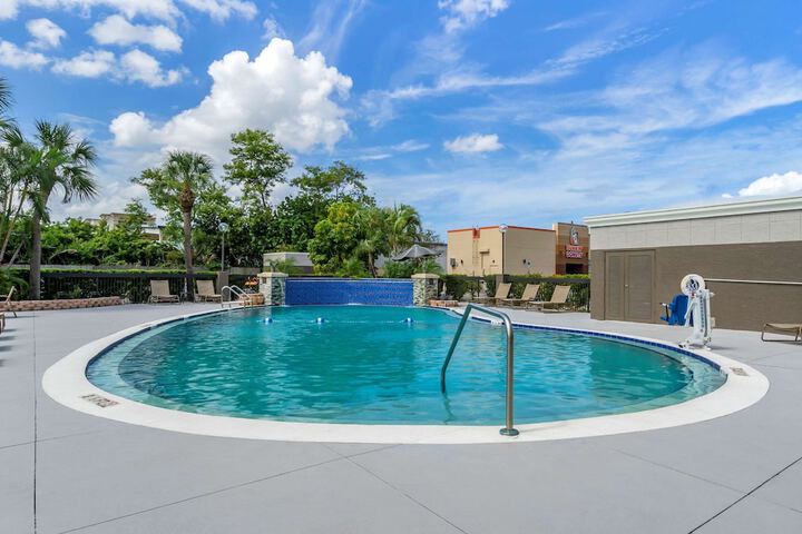 Pool 9 of 42