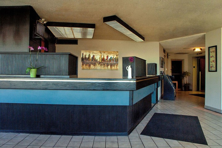 Hotel Interior 8 of 40