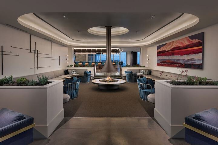 Hotel Interior 27 of 147
