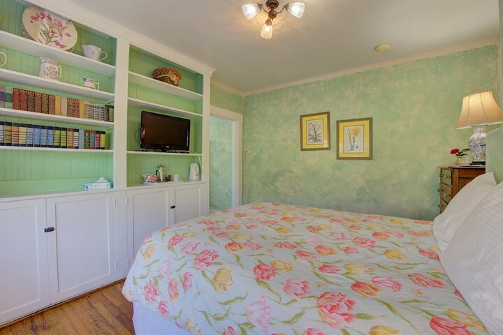 Room 93 of 156