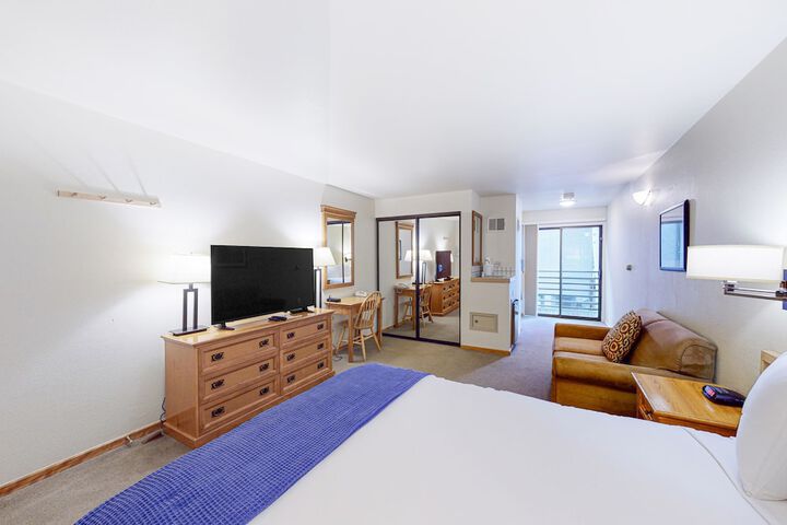 Room 40 of 64