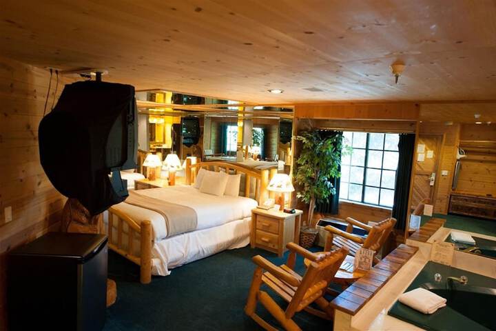 Room 43 of 60