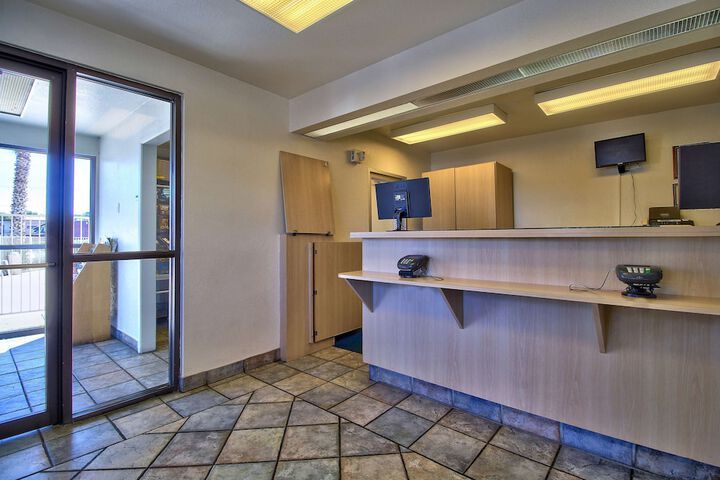Motel 6 Nogales AZ - Mariposa Road