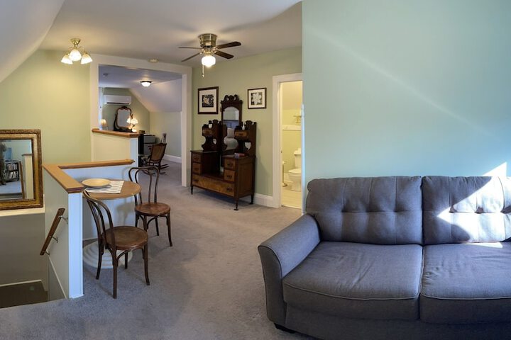 Room 7 of 43