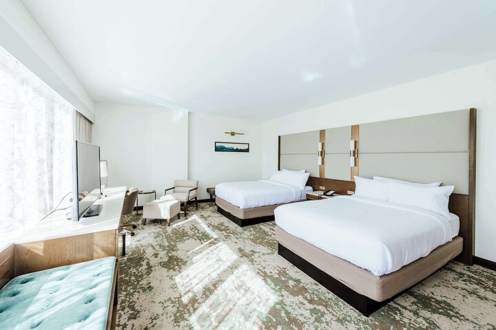 Room 32 of 120