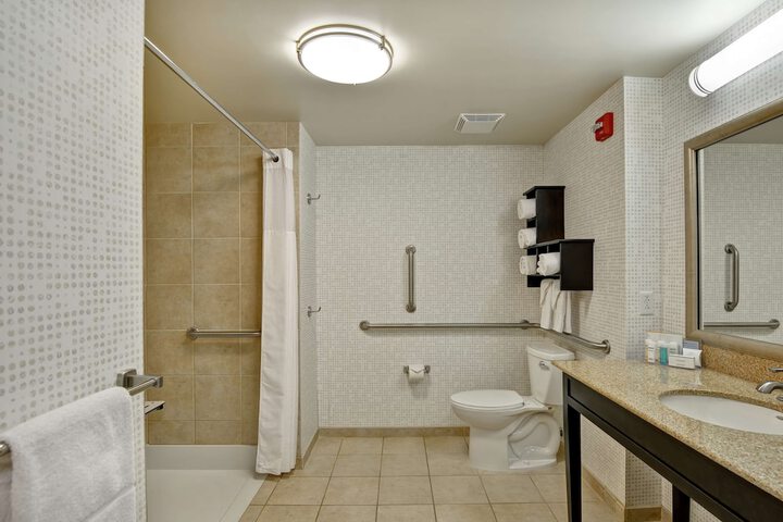 Room 15 of 37