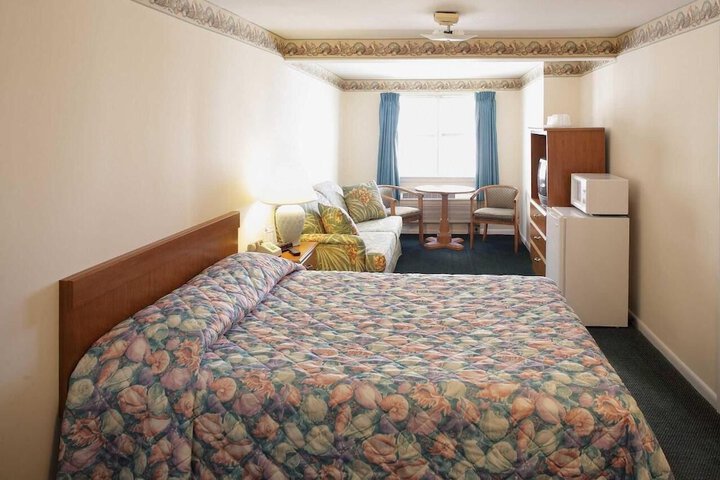 Room 107 of 167