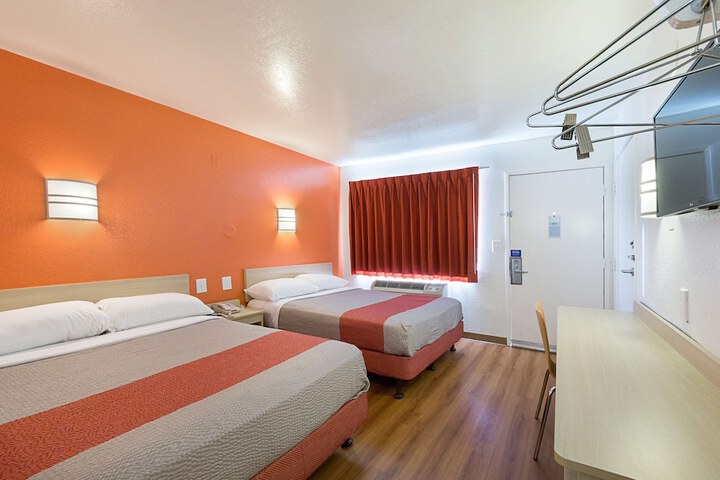 Room 12 of 29