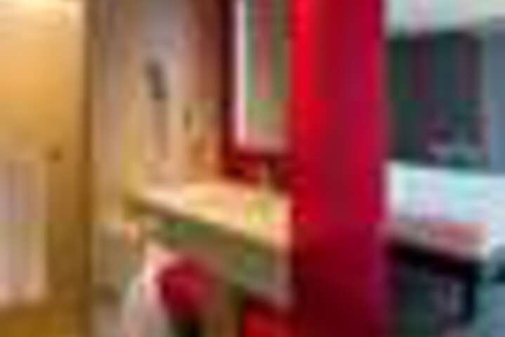 Room 54 of 124