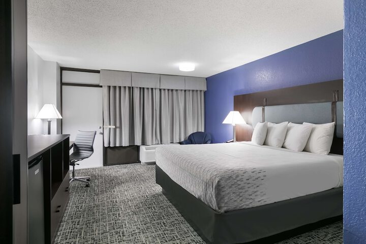 Room 18 of 31