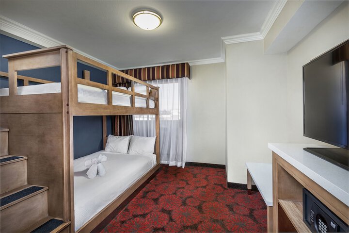 Room 27 of 41