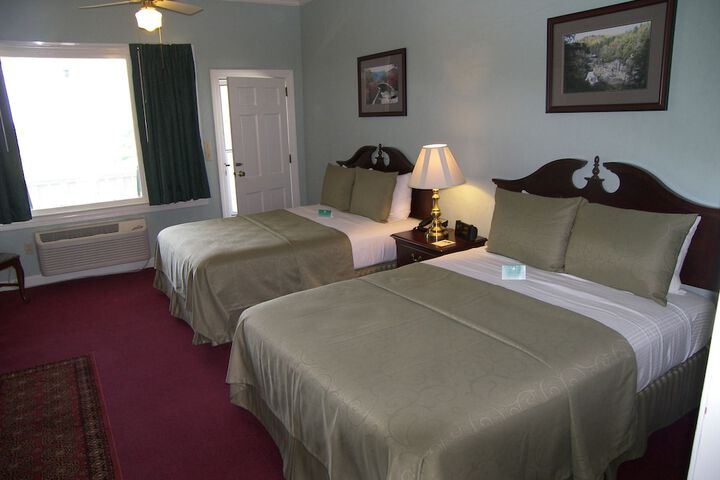 Room 9 of 39