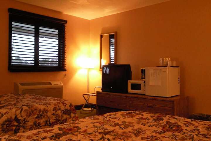 Colonial Inn Motel