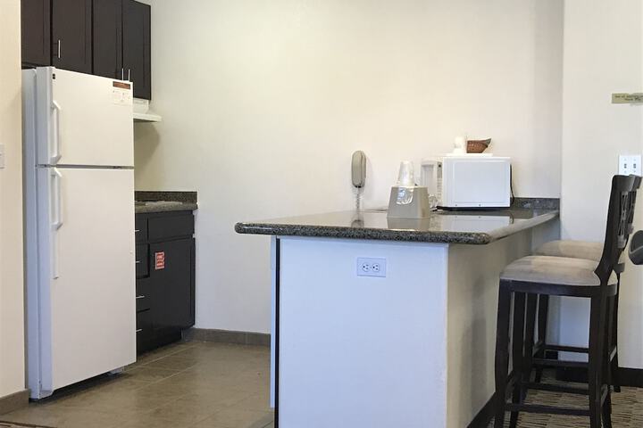 Room 9 of 28