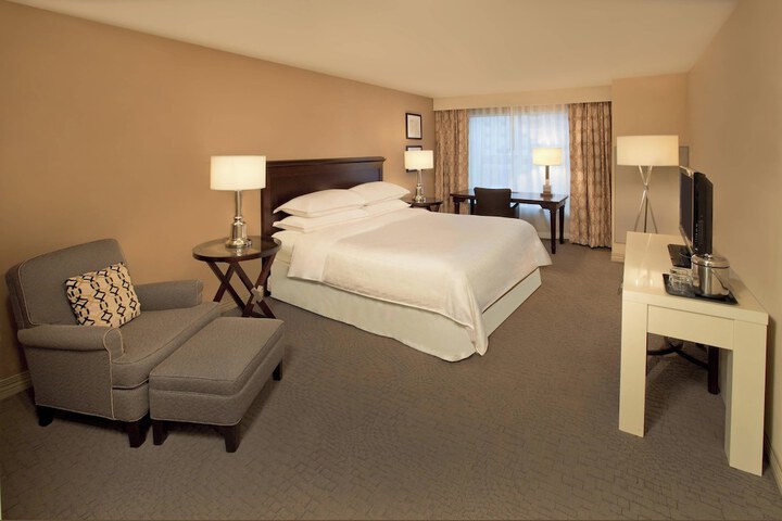 Room 12 of 37