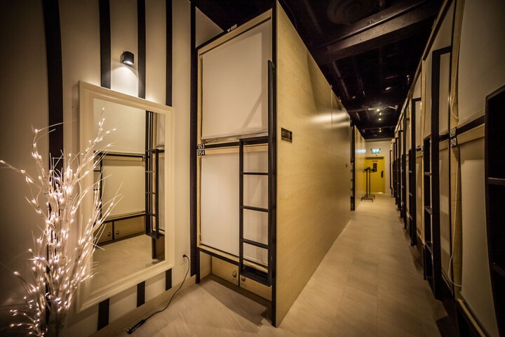 Room 33 of 44