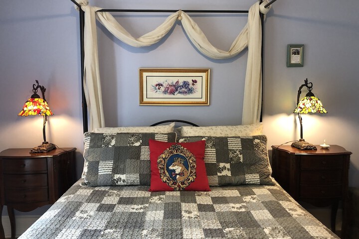 Room 28 of 82