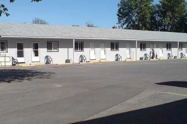 Property Grounds 21 of 23