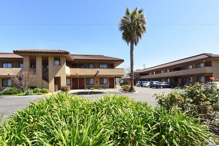 Hotel 4 of 12