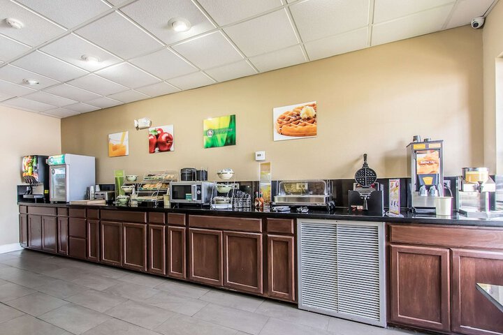 Breakfast/Coffee Service 28 of 32