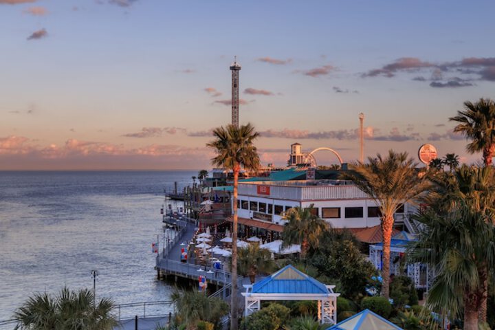 Kemah Boardwalk Inn