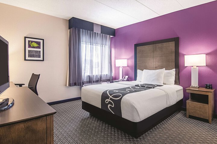 Room 34 of 41