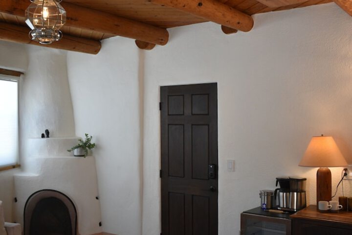 Room 3 of 75