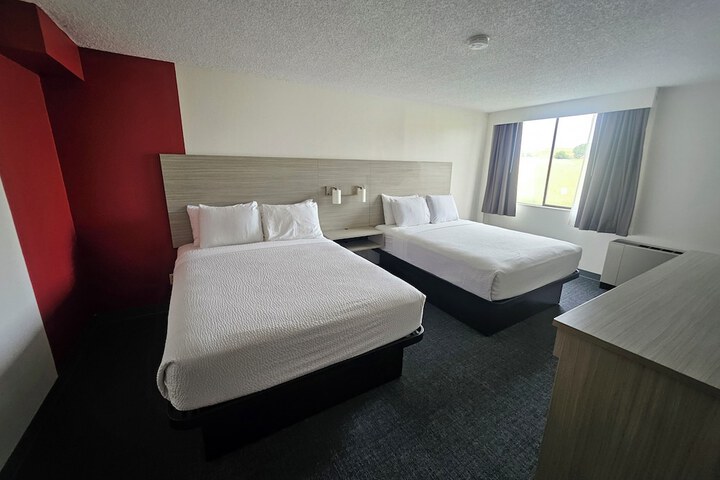 Ramada Plaza by Wyndham Sheridan Hotel & Convention Center