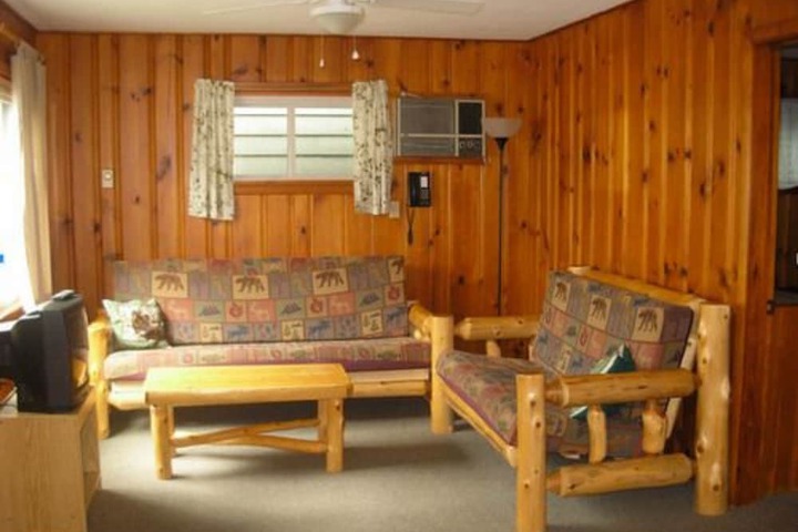 Room 27 of 63
