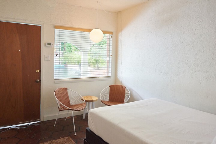 Room 79 of 119