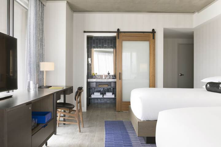 Kimpton Rowan Palm Springs Hotel by IHG