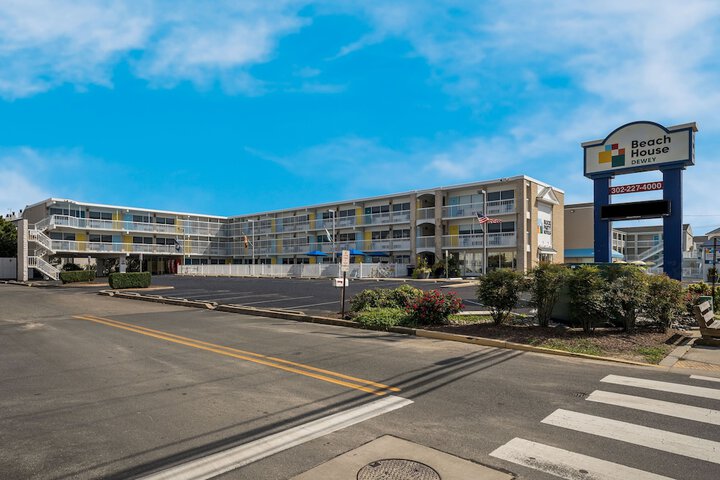 Hotel 4 of 71