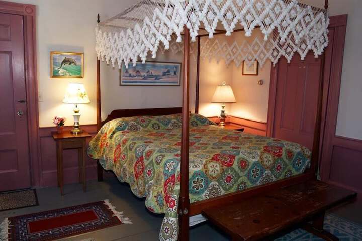 Room 7 of 21