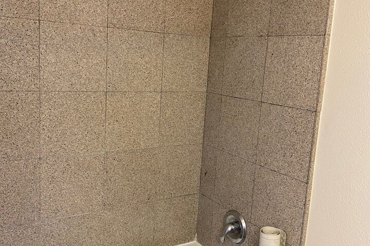 Room 13 of 29