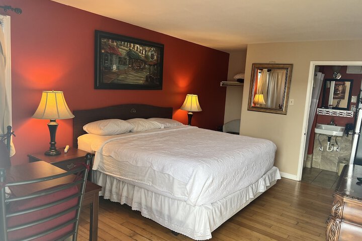 Room 18 of 51