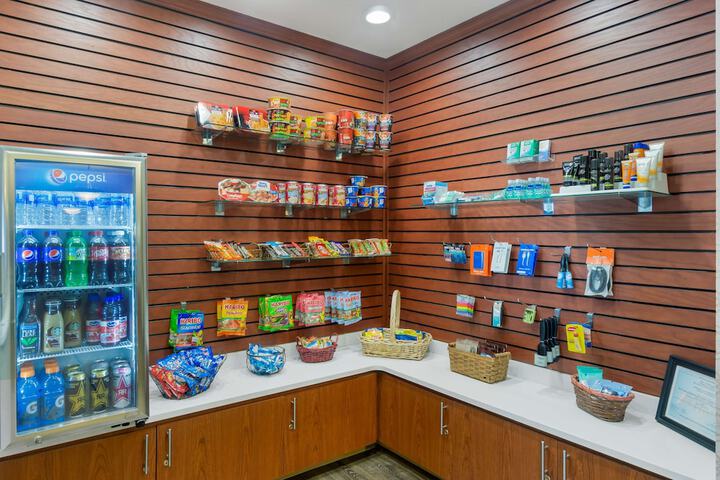 Best Western Plus Park Place Inn & Suites