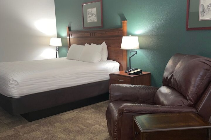 Room 33 of 61