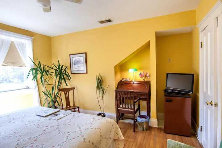 Room 5 of 36