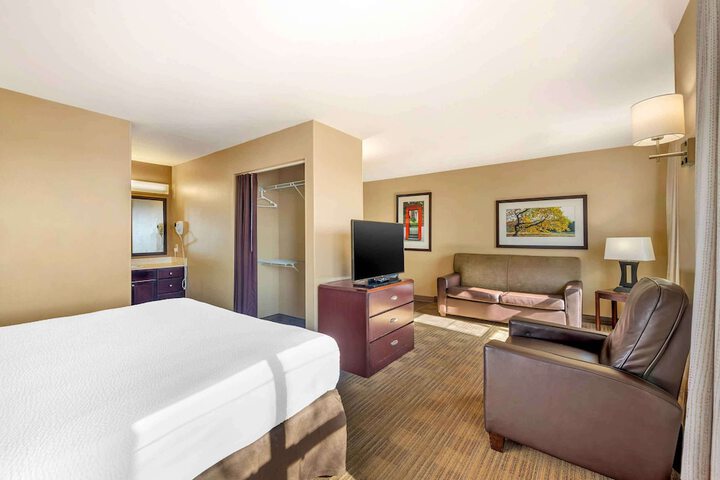 Room 20 of 38