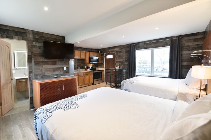 Room 35 of 143