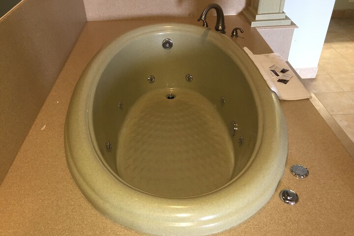 Hot Tub 41 of 45