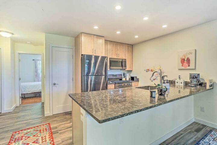 Sun-lit Vernon Condo 2 Mi to Ski Resort!